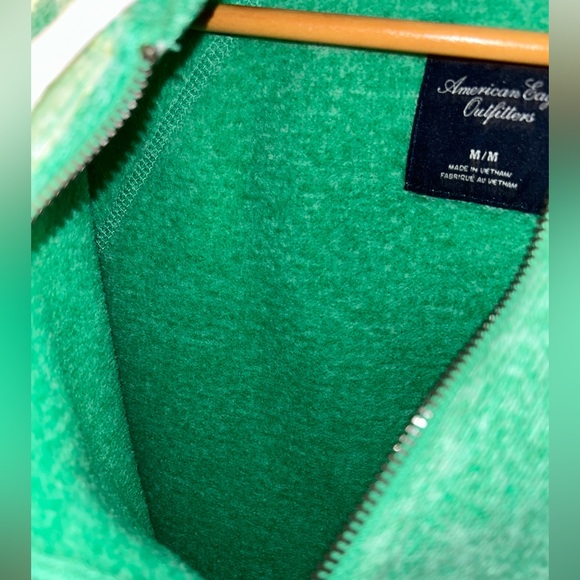 American Eagle thick lined jacket with hood women’s size medium - Picture 6 of 8